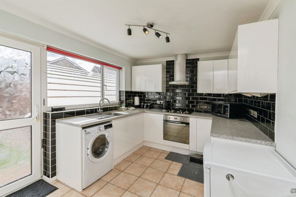 Property photo 2 of 13