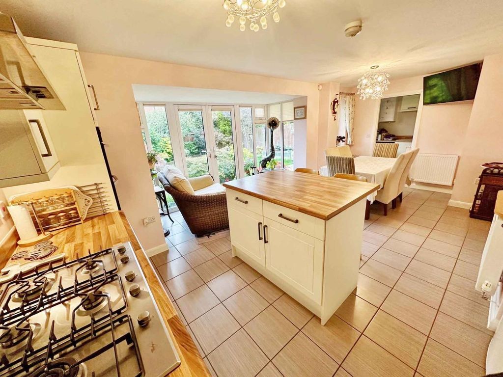 Property photo 3 of 19 27Lang4.Jpg