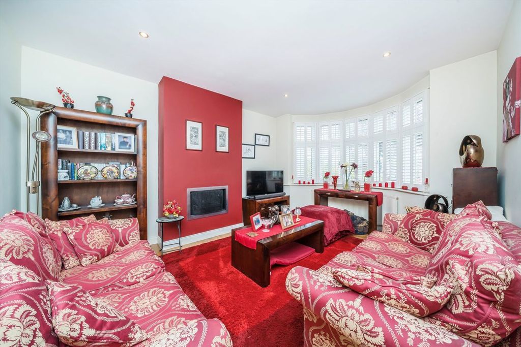 Property photo 2 of 7