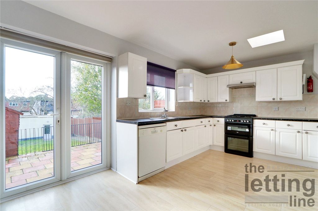 Property photo 1 of 21 Picture No. 27