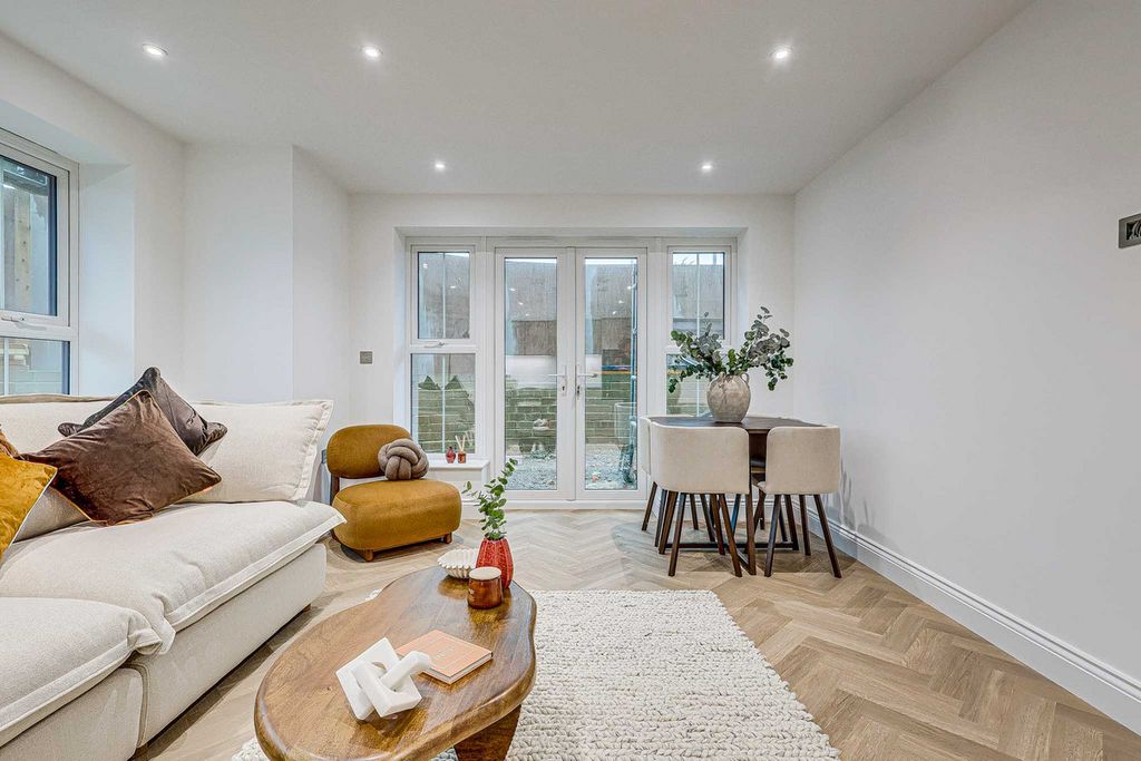 Property photo 3 of 30