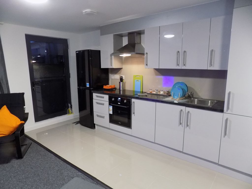 Property photo 2 of 6