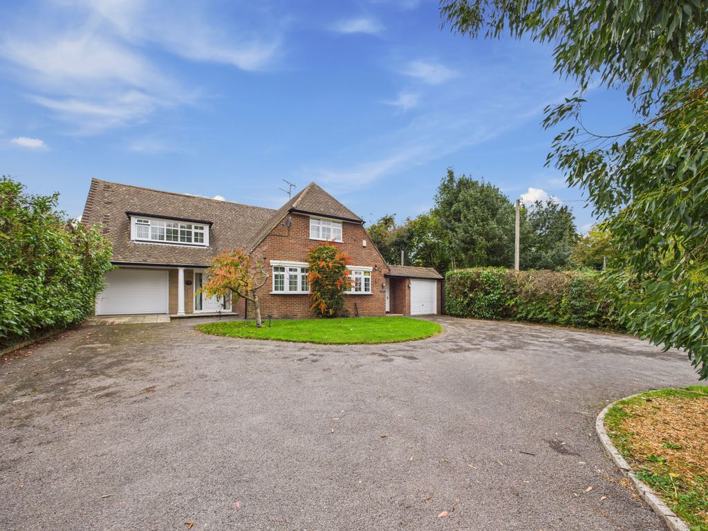 Property photo 1 of 16 Cam01354G0-Pr0606-Still011