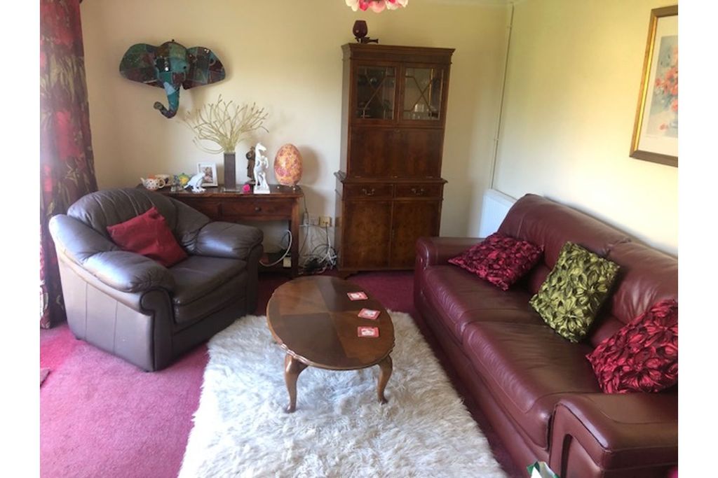 Property photo 2 of 4 Sitting Room