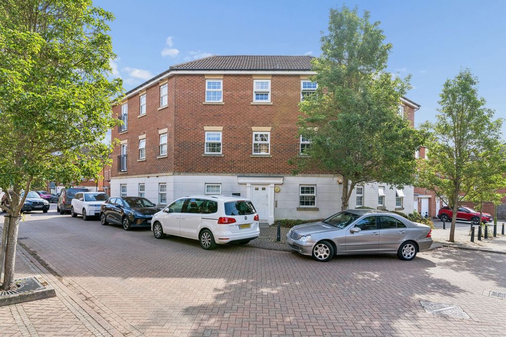 Property photo 1 of 18