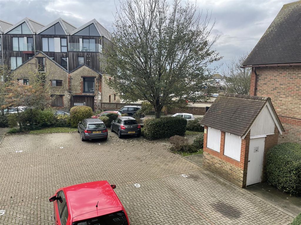 Property photo 2 of 6 4.Jpg