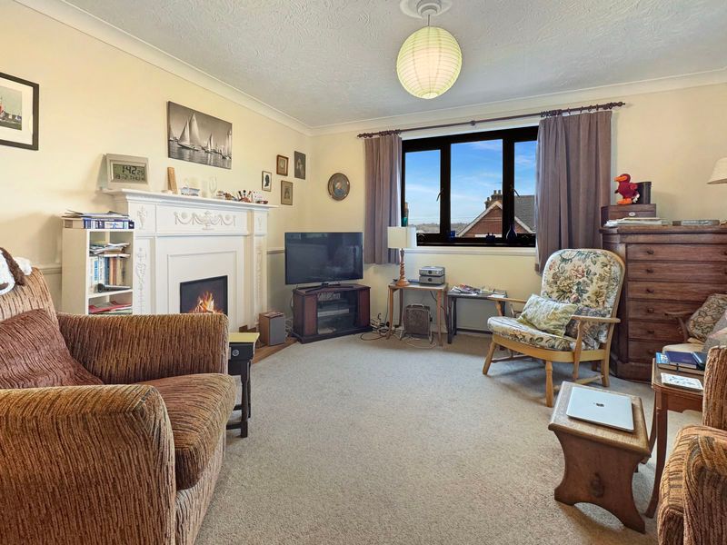 Property photo 1 of 12 Photo 9