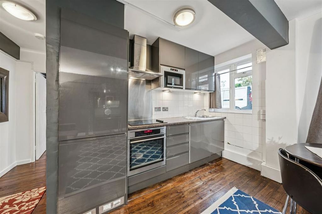 Property photo 3 of 6