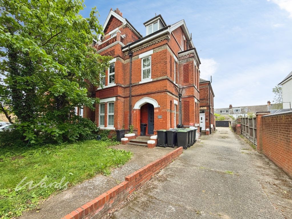 Property photo 1 of 7 Front