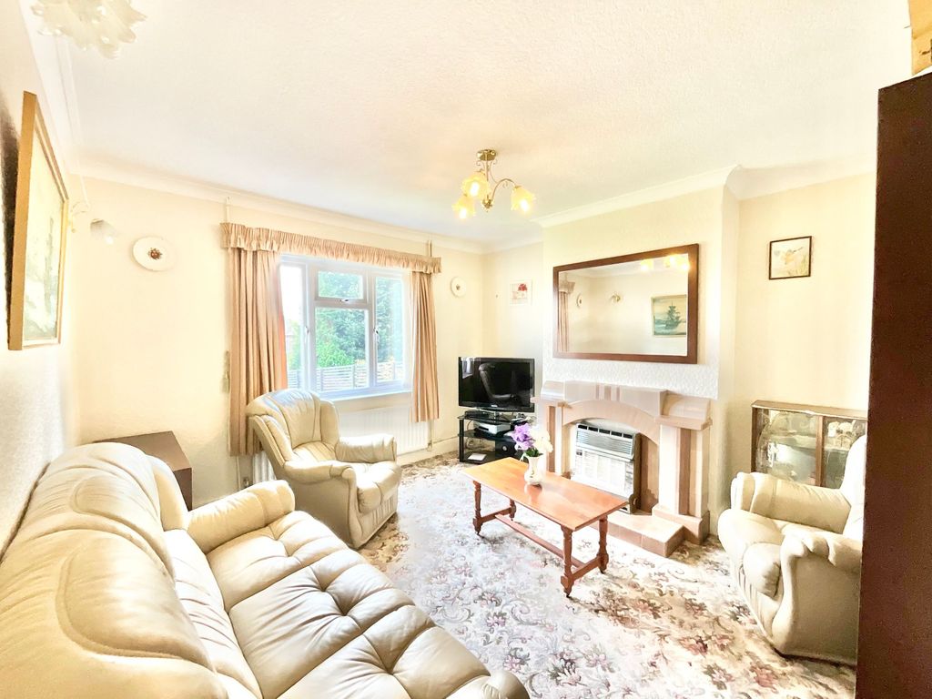 Property photo 2 of 21