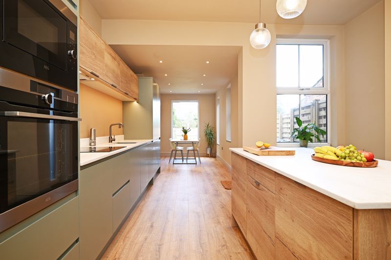 Property photo 1 of 39 Kitchen