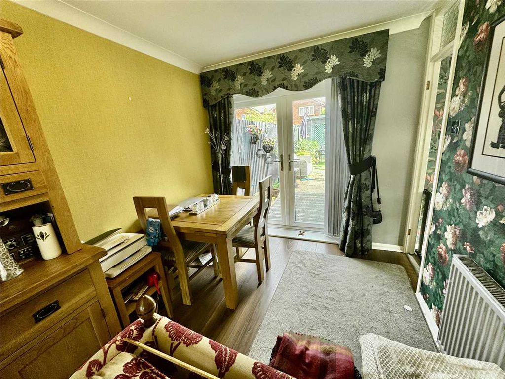 Property photo 3 of 10 Adjoining Dining Area