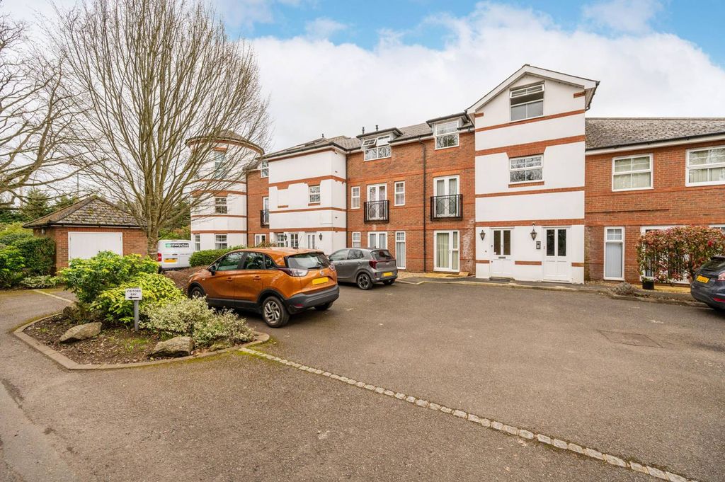 Property photo 2 of 10