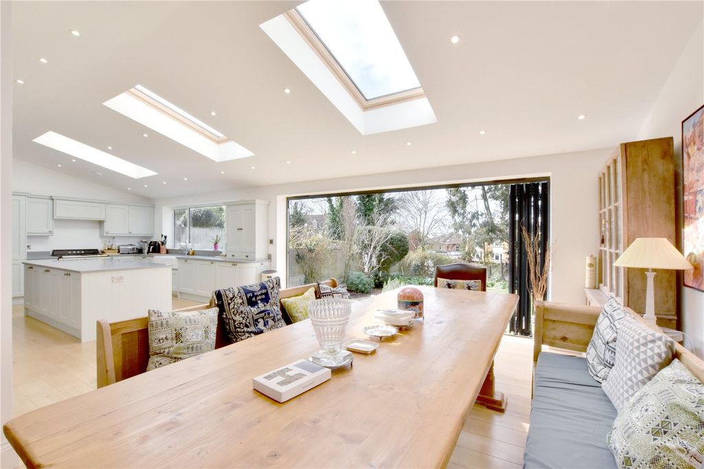 Property photo 3 of 33 Picture No. 08