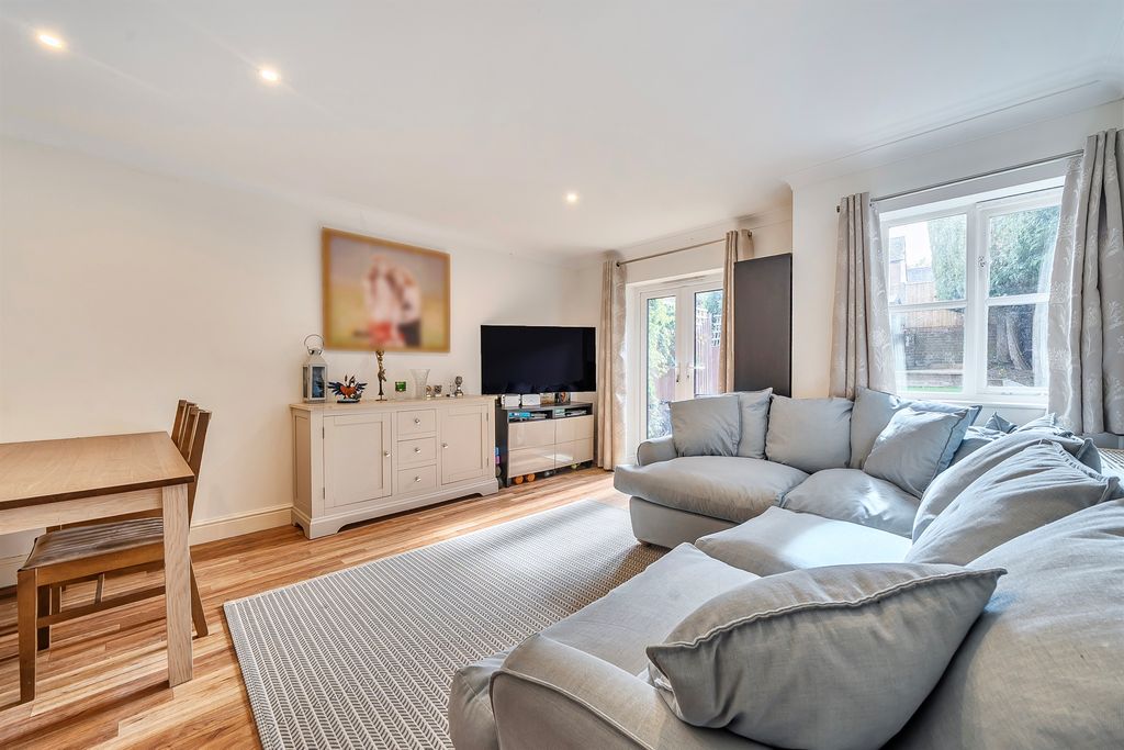 Property photo 3 of 12