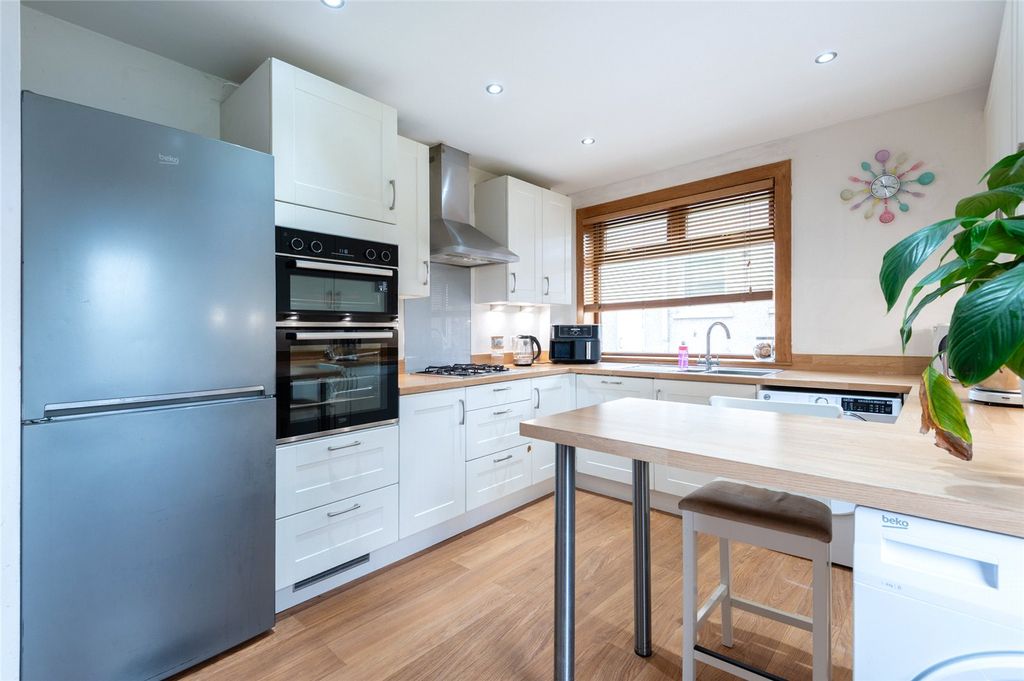 Property photo 3 of 27 Picture 3