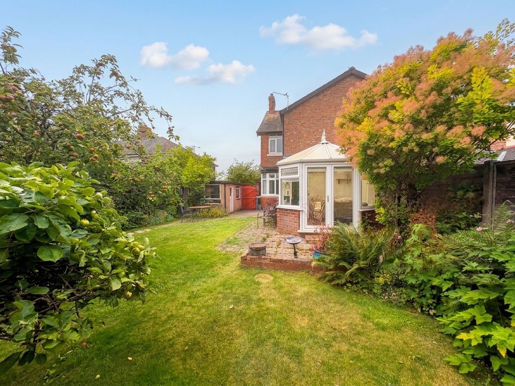 Property photo 3 of 27
