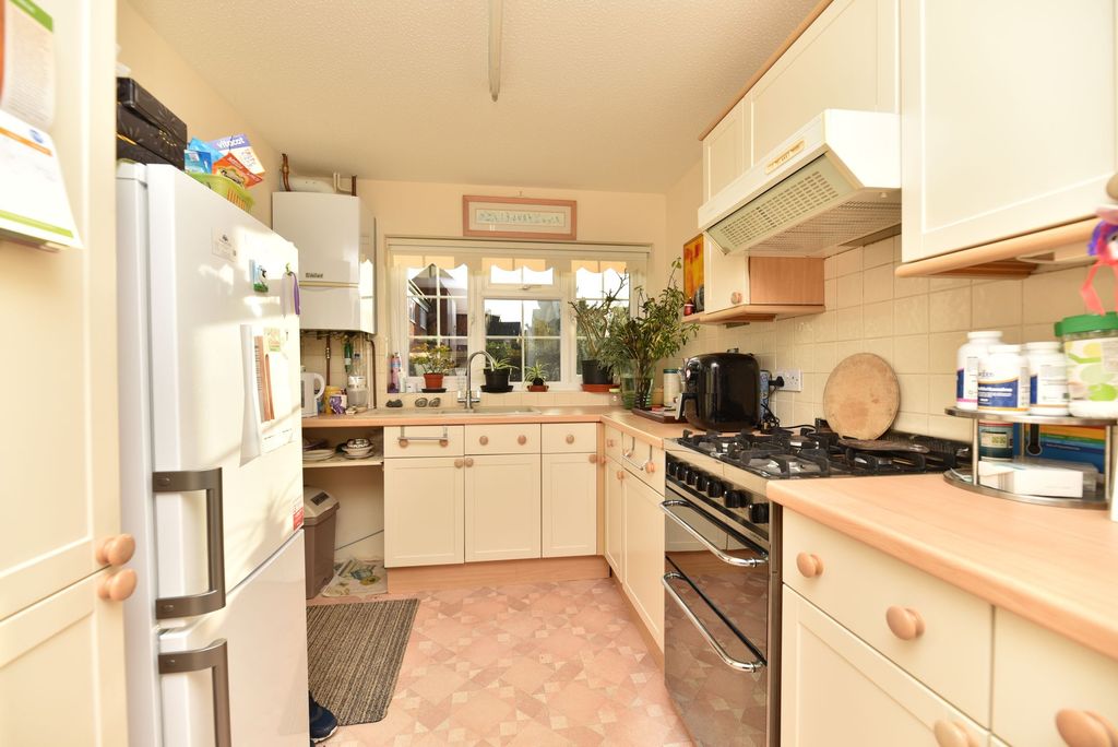 Property photo 2 of 17