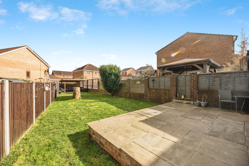Property photo 2 of 19