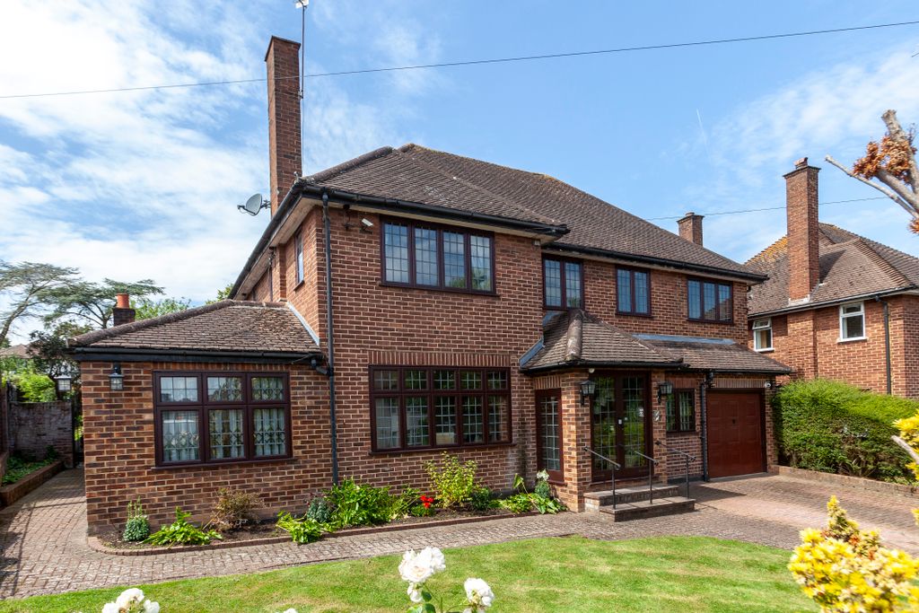 Property photo 1 of 30