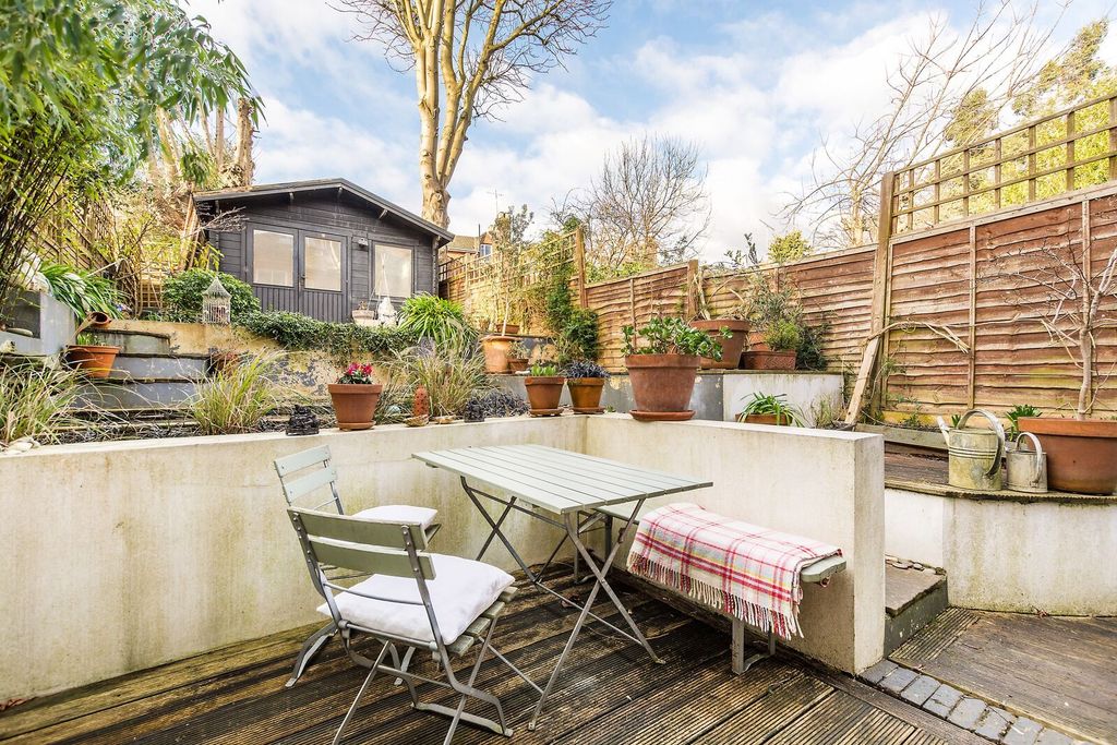 Property photo 3 of 71