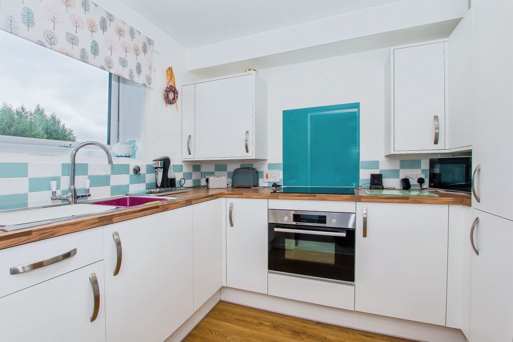 Property photo 2 of 17