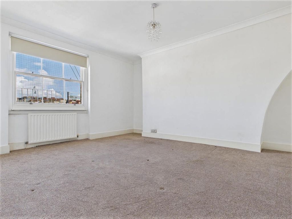 Property photo 3 of 9 8Oid0B1Uykga3Nehsp7G3G.Jpg