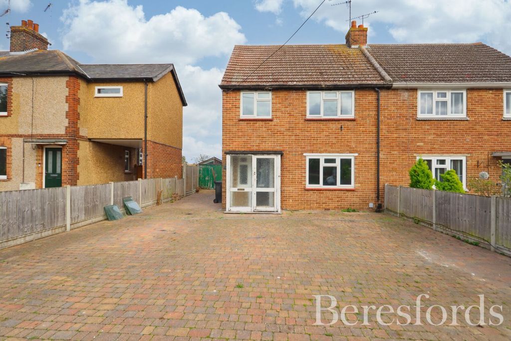 Property photo 1 of 7 Front