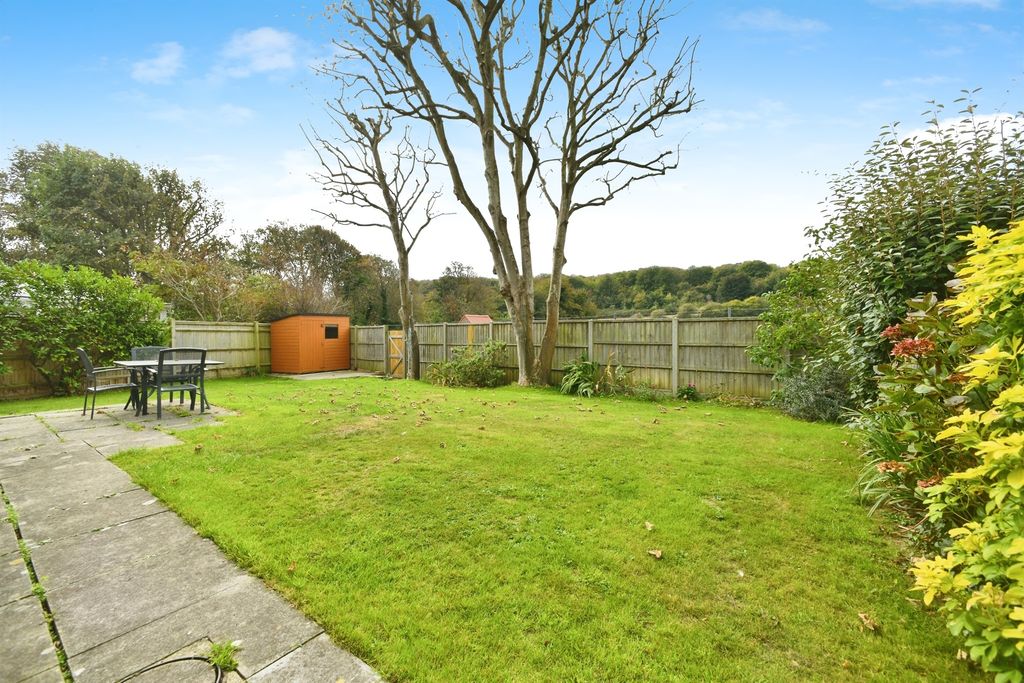 Property photo 3 of 19