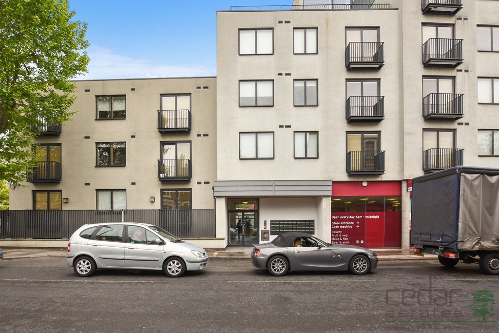 Property photo 3 of 11