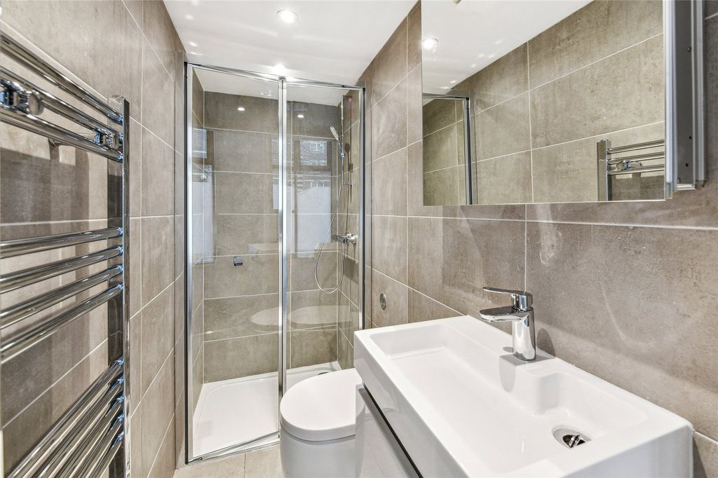 Property photo 3 of 7 Picture No. 10