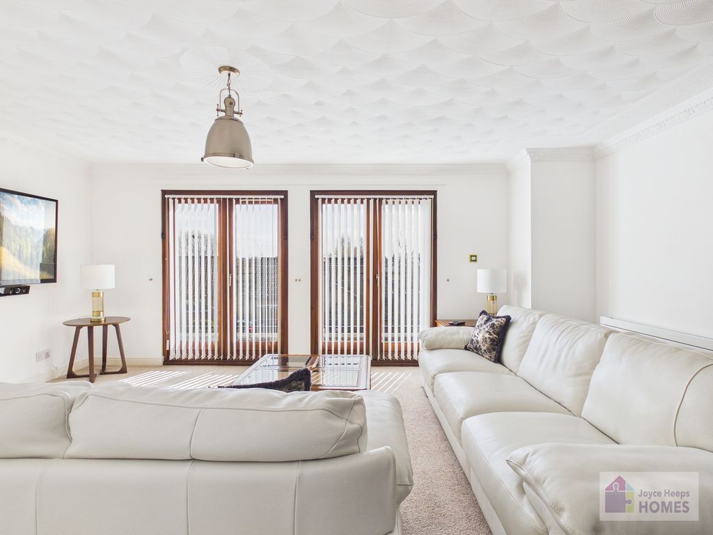 Property photo 3 of 35