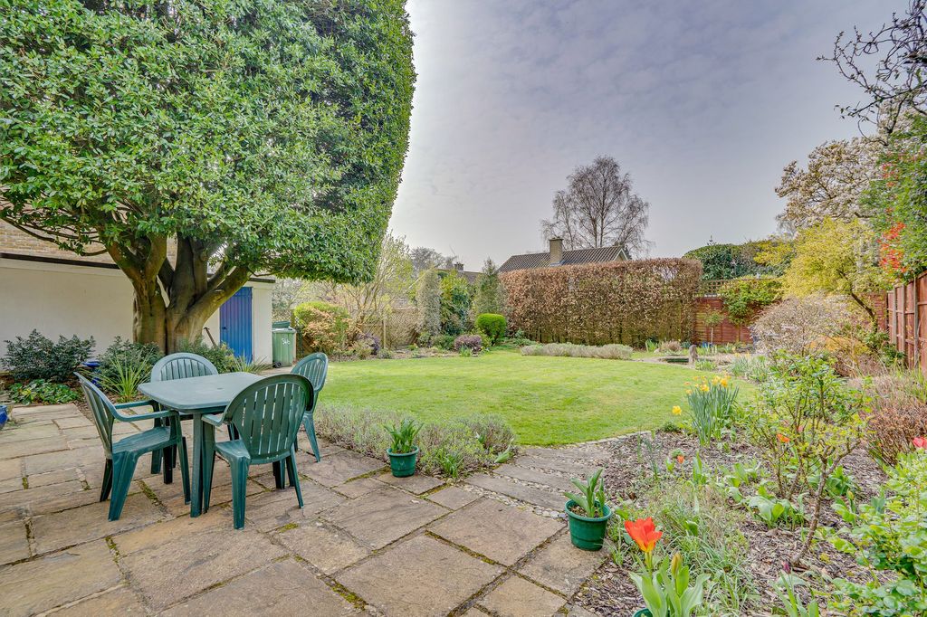 Property photo 2 of 23