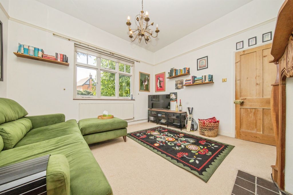 Property photo 3 of 19