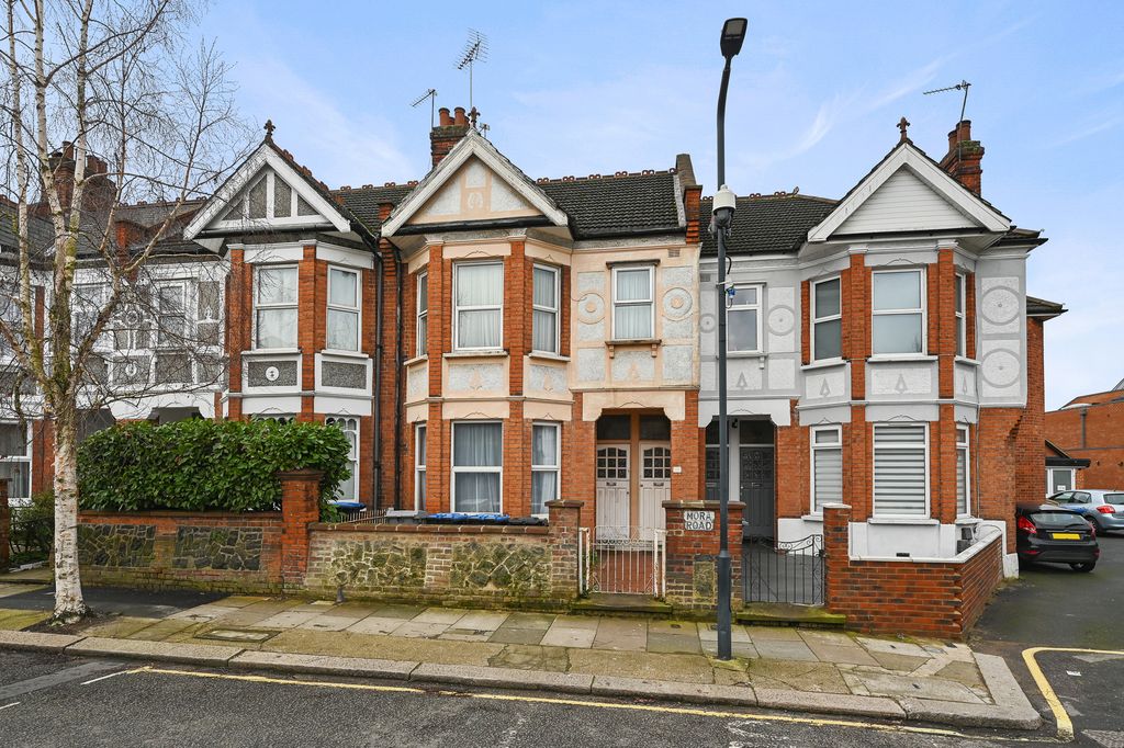 Property photo 1 of 11