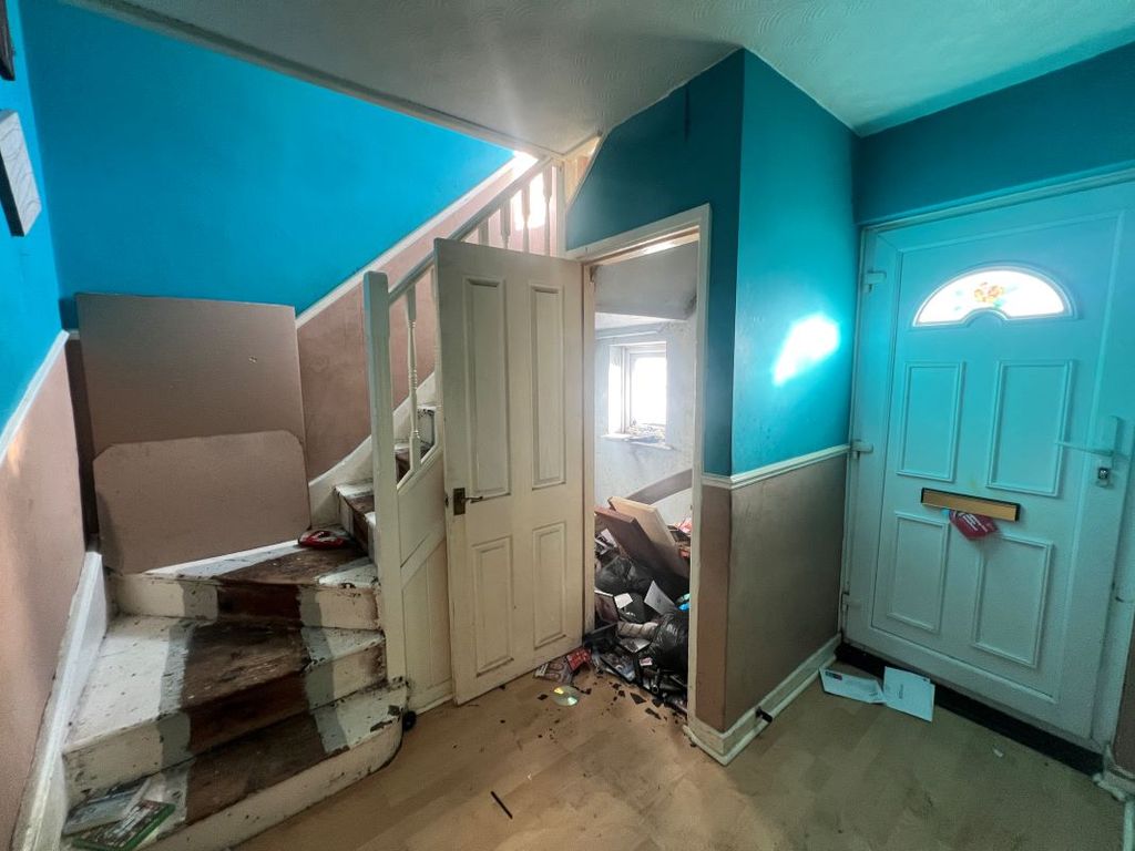 Property photo 3 of 23