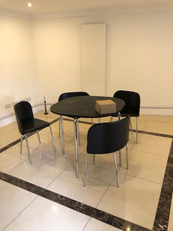 Property photo 1 of 2