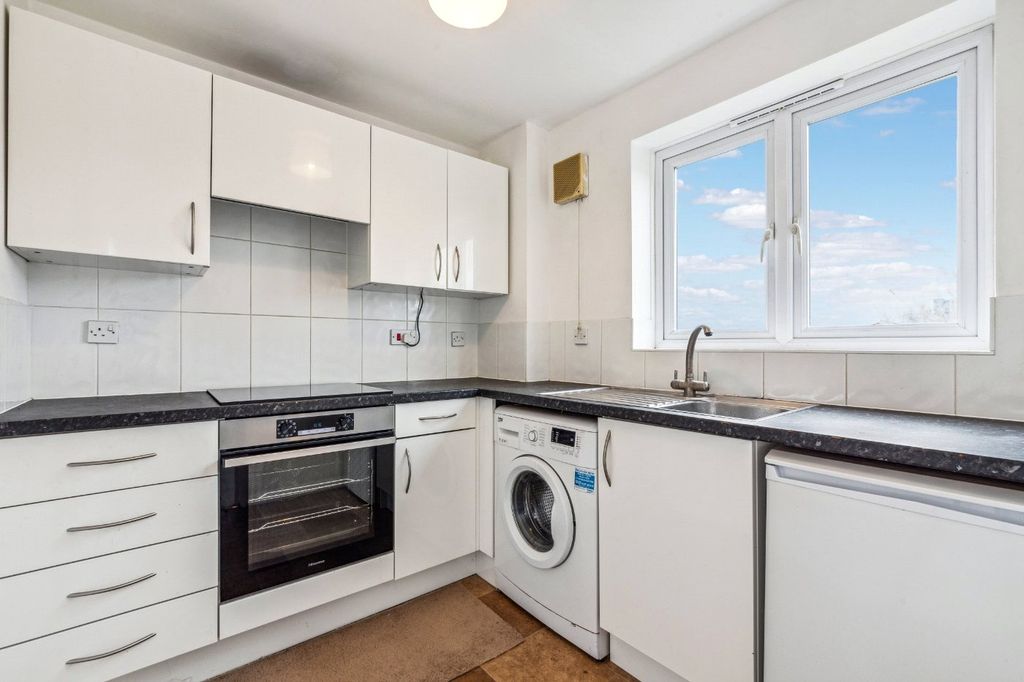 Property photo 3 of 8 Picture No. 07