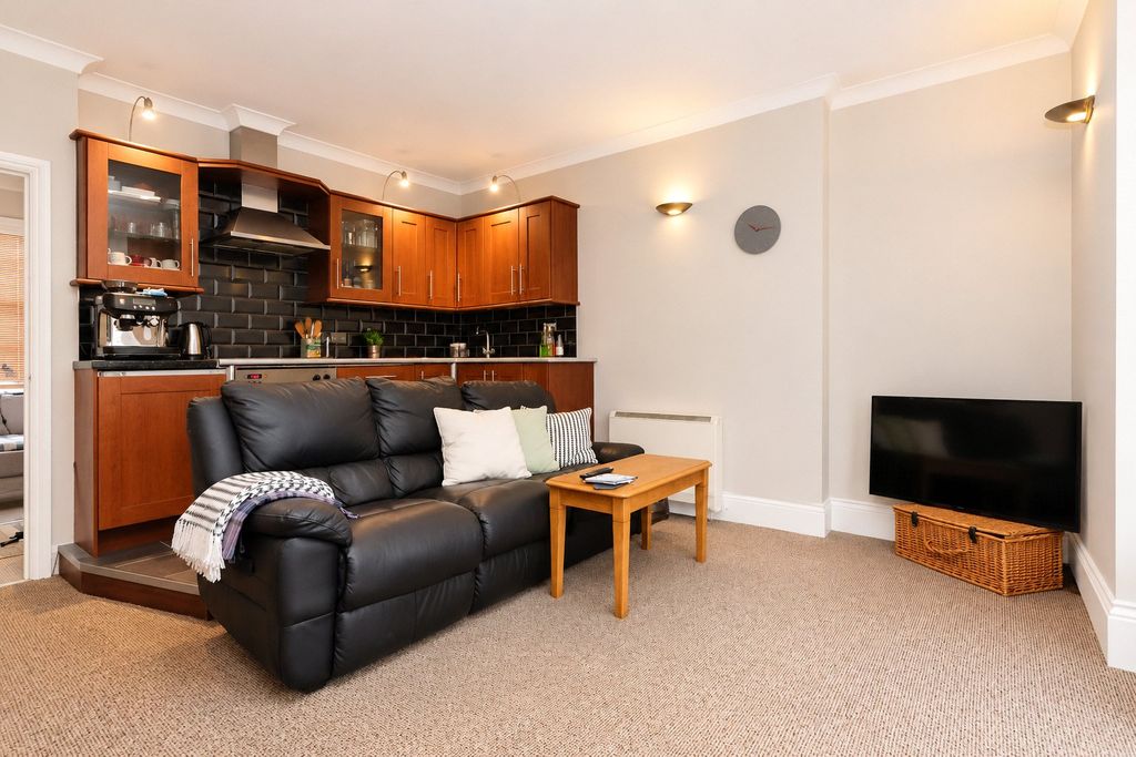 Property photo 3 of 8 Picture No. 29