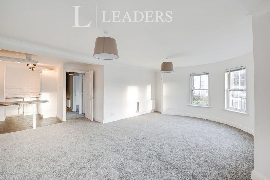 Property photo 3 of 14 Pbox-Img.Jpg