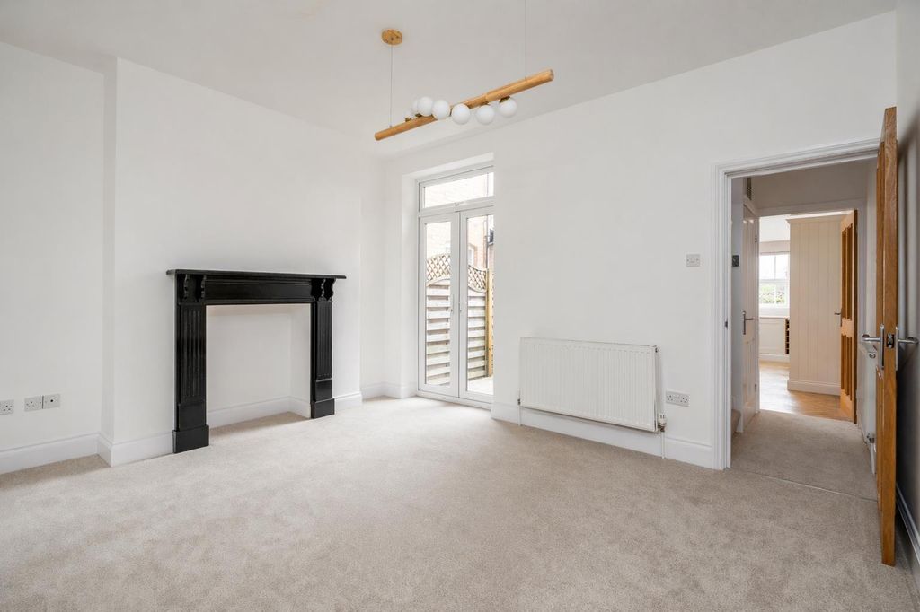 Property photo 3 of 14 Dining Room.Png