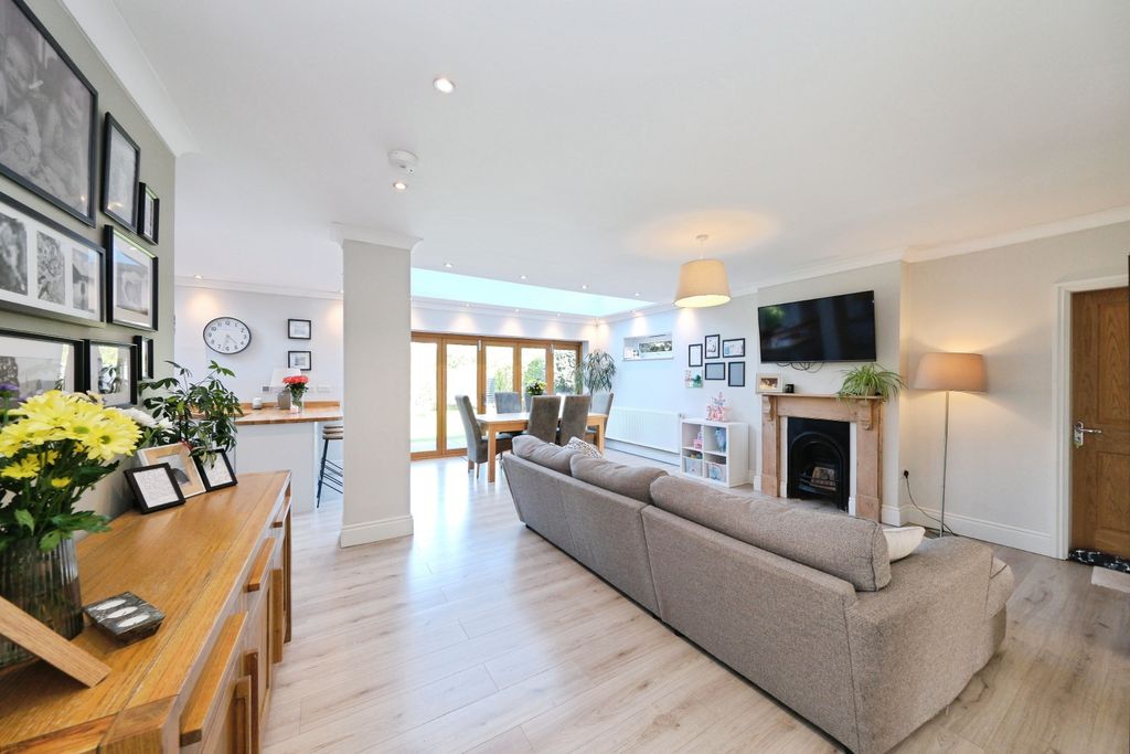 Additional image 7 of 5 bed detached house for saleWyvern Avenue, Nottingham NG10