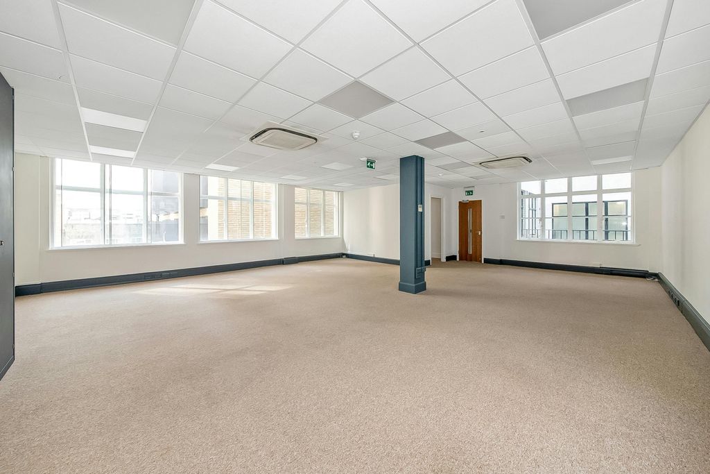 Property photo 3 of 15 Img_1162-3.Jpg