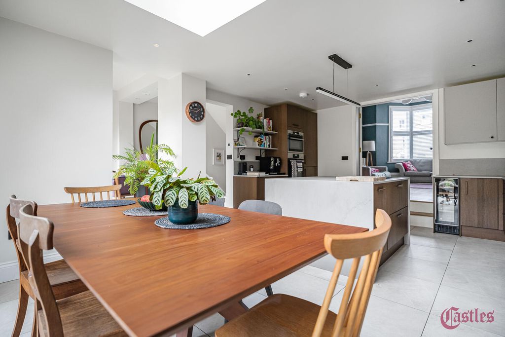 Property photo 2 of 13 Kitchen