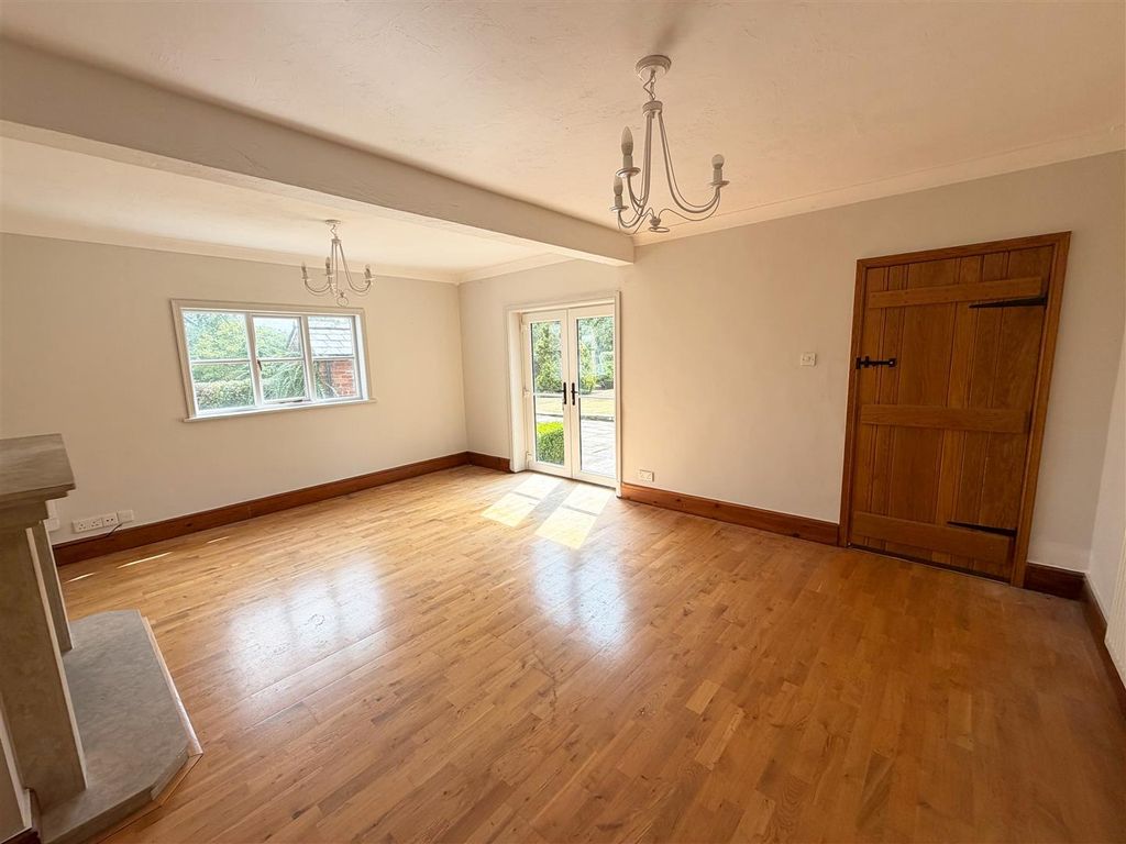 Property photo 3 of 33