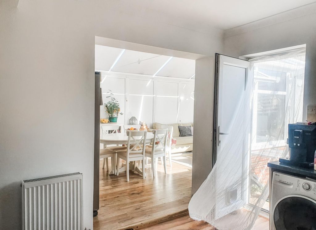 Property photo 2 of 22 Diner/Conservatory