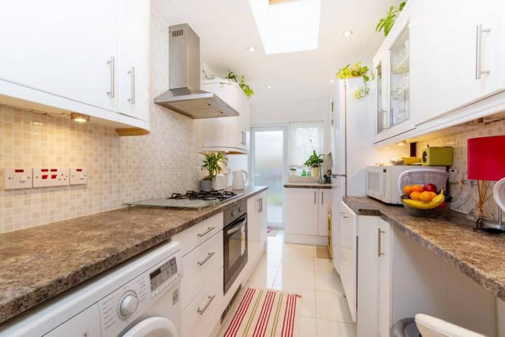 Property photo 1 of 6