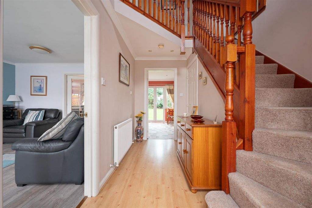 Property photo 2 of 32 3Cromardrive005.Jpg