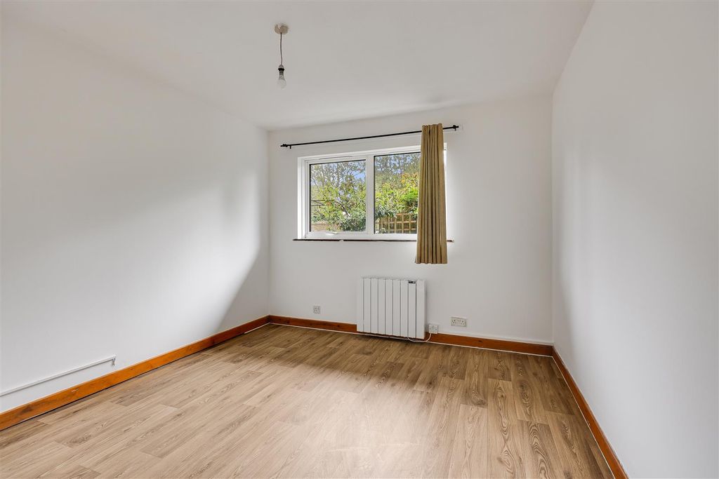 Property photo 2 of 18 Img (2).Jpg