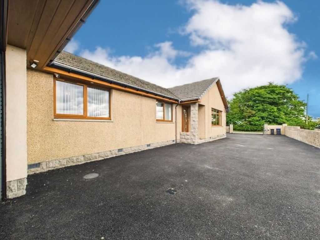Property photo 2 of 42